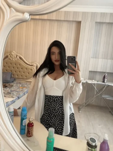 Елітна супутниця Беата запрошує у ніші ескорт супроводу по Києву